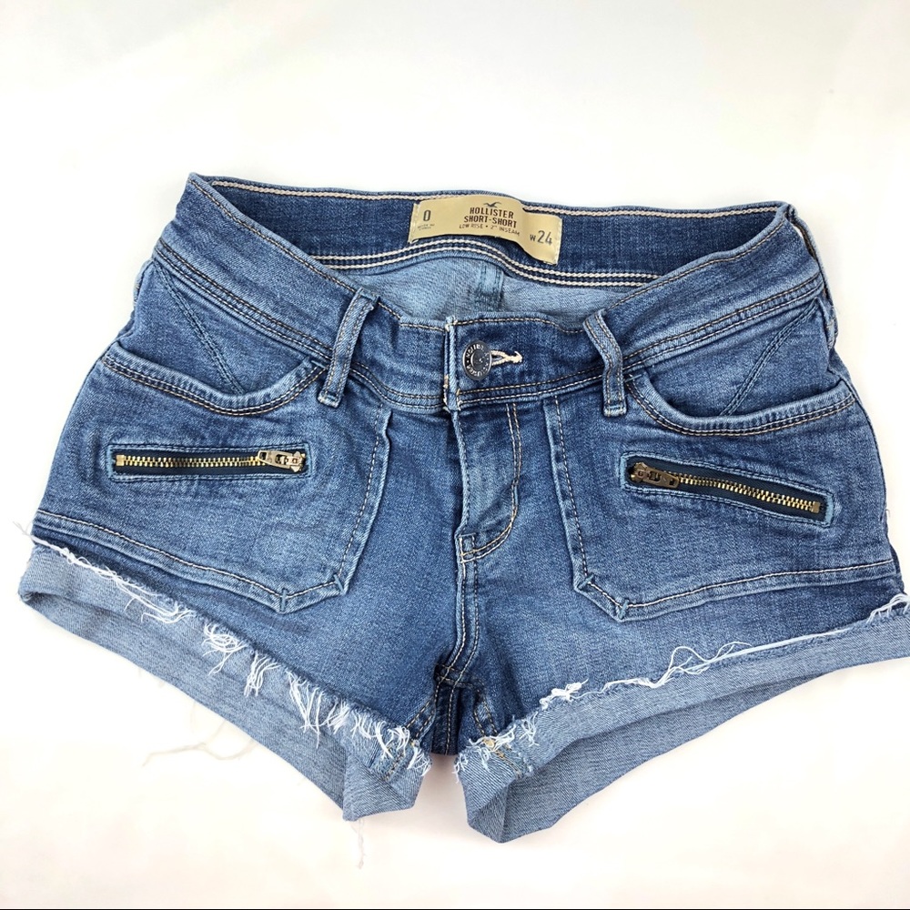 Hollister Low Rise Short Shorts Zipper Detail